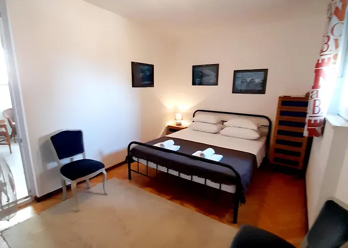 Apartment Doverska *